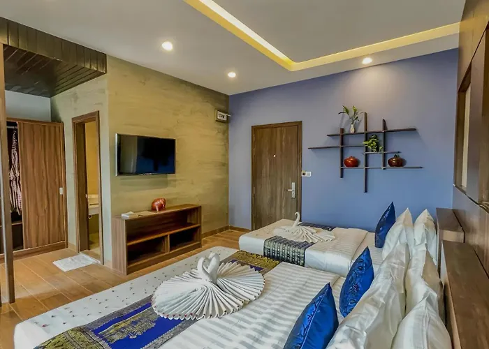 The Luxury 4*