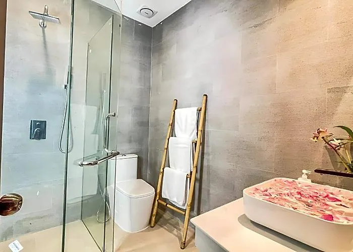 Hotel The Luxury 4*